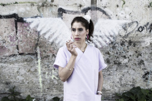 Engel in Amerika von Tony Kushner Premiere 17. Oktober Thalia Theater Regie Bastian Kraft Bühne Peter Baur Kostüme Anna van Leen Musik Björn SC Deigner Video Peter Baur Dramaturgie Matthias Günther Darsteller Alicia Aumüller (Harper Amaty Pitt, Joes Frau) Kristof Van Boven (Prior Walter) Sandra Flubacher (Hannah Porter Pitt, Joes Mutter) Julian Greis (Louis Ironson) Ernest Allan Hausmann (Belize) Matthias Leja (Roy M. Cohn) Marie Löcker (Der Engel) Oliver Mallison (Joseph Porter Pitt (Joe)) Copyright by Armin Smailovic Gravelottestrasse 3 D- 81667 Muenchen Commerzbank Muenchen Kto. 682038400 Blz. 70080000 Veröffentlichung honorarpflichtig! Umsatzsteuersatz 7% Steuernummer 146/198/60102 FA München